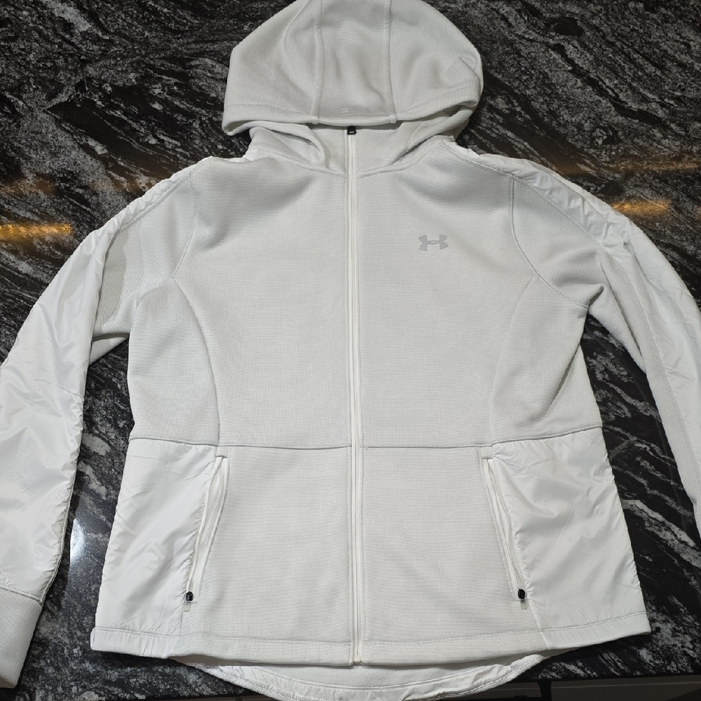 Under Armour Women's Light Gray Ski Jacket